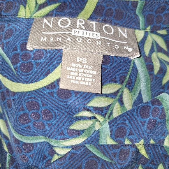 Norton McNaughton Blue and Green Button Down Shirt - Picture 5 of 5